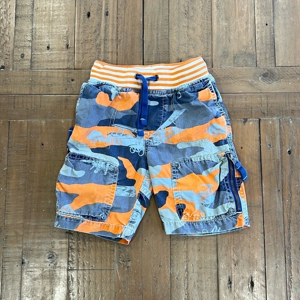 Mini Boden airplane camo shorts